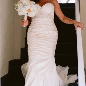 Casablanca Wedding Dress (# 2118)